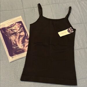 Shapermint Black Scoop Neck Cami